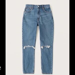 Distressed High Rise Jeans